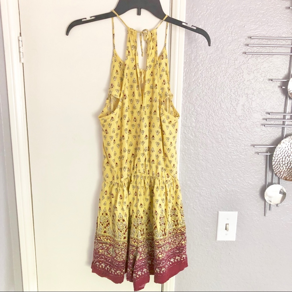 Hollister super cute shorts romper Size Small - Picture 3 of 3